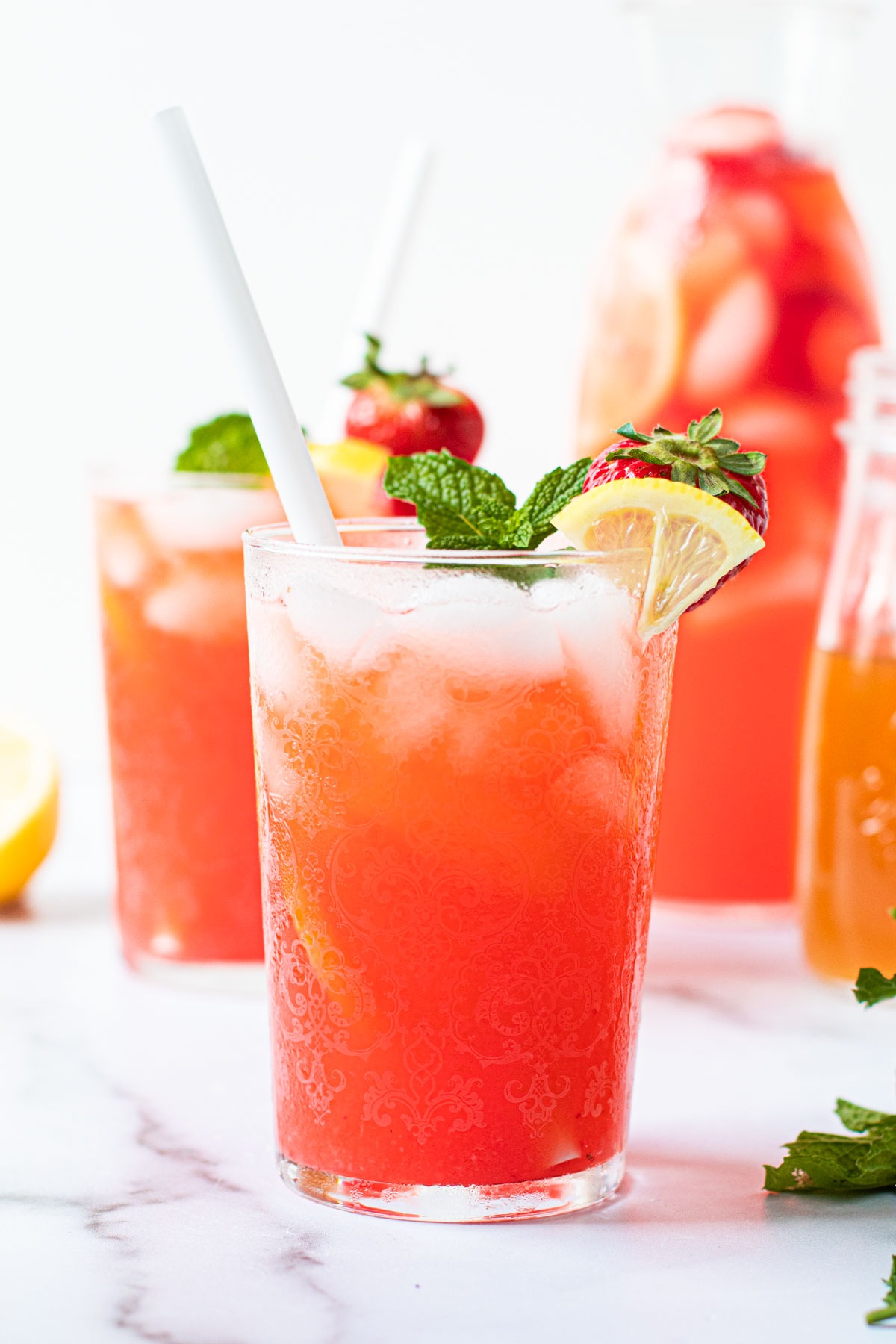 Fresh Strawberry Lemonade Recipe {& BELLA NutriPro Cold Press Juicer  Review} - {Not Quite} Susie Homemaker